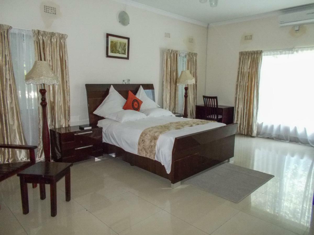 Waterfalls Hotel Lusaka Exterior foto